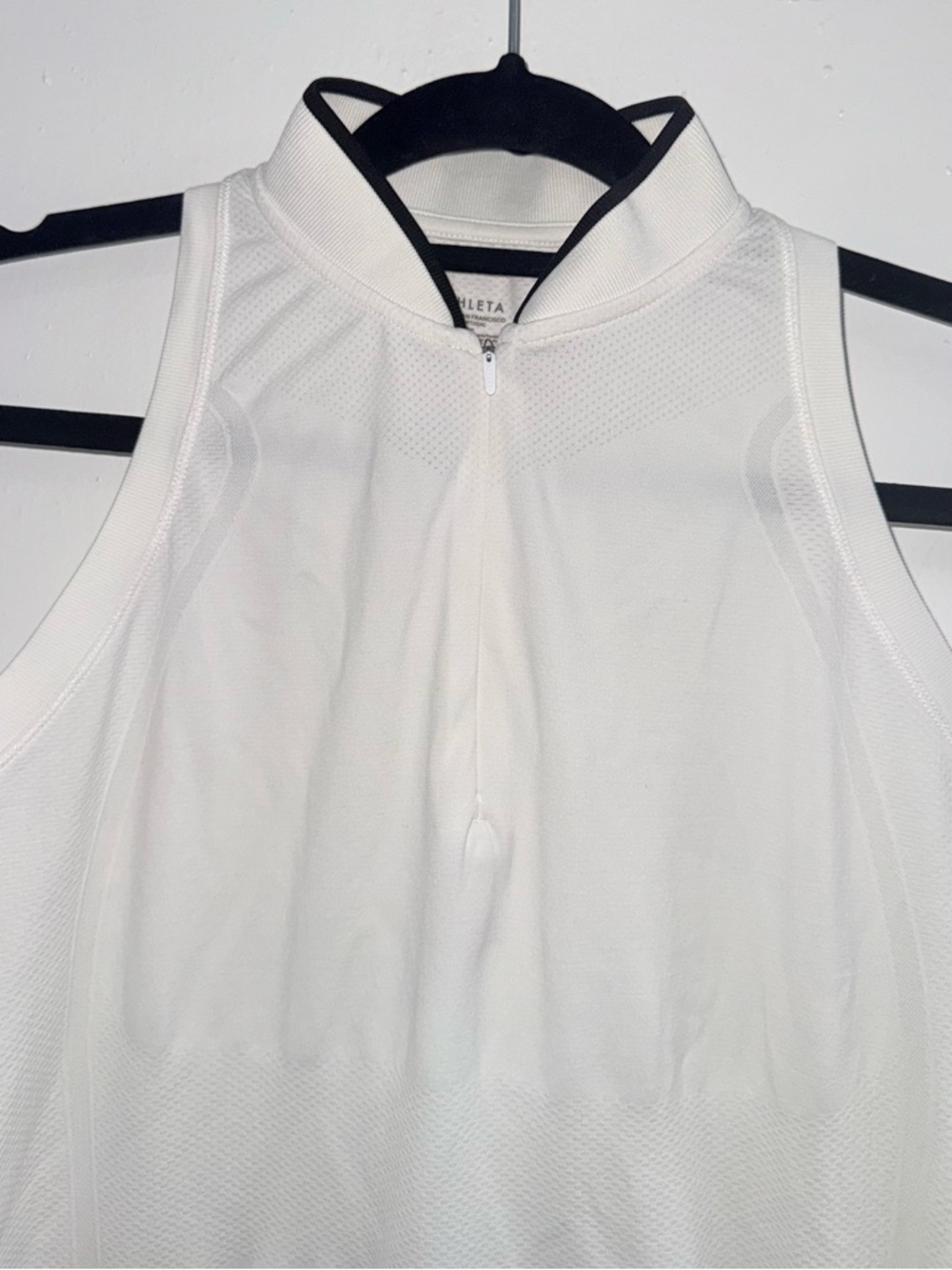 Athleta Momentum Seamless Polo Tank size M - Picture 4 of 6